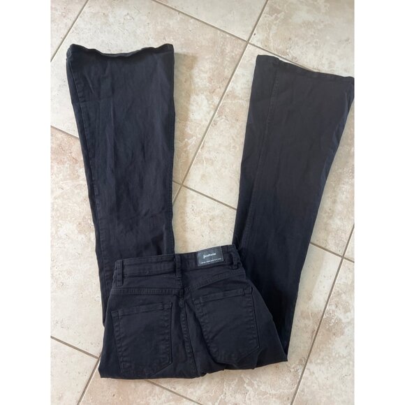 Stradivarius size US 2 black glare jeans - Picture 2 of 4